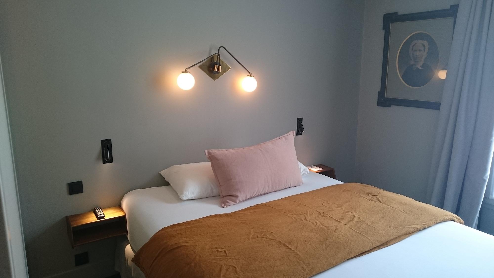 Coq Hotel Paris Bagian luar foto