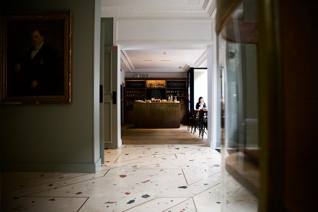 Coq Hotel Paris Bagian luar foto
